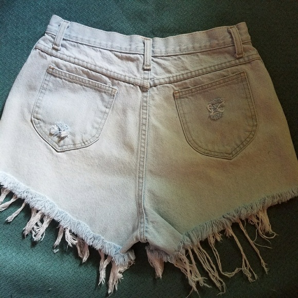 Vintage Super High Waisted Distressed Cut Offs - Picture 3 of 7